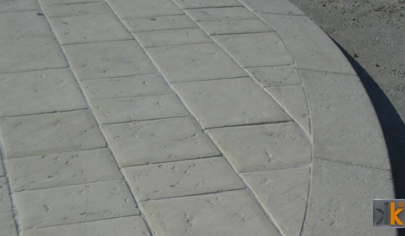 Bordure inclinée courbe R6m 100x30x15-12 aspect pierre sciée complet