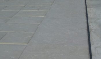 Bordure inclinée 100×50 aspect pierre sciée complet