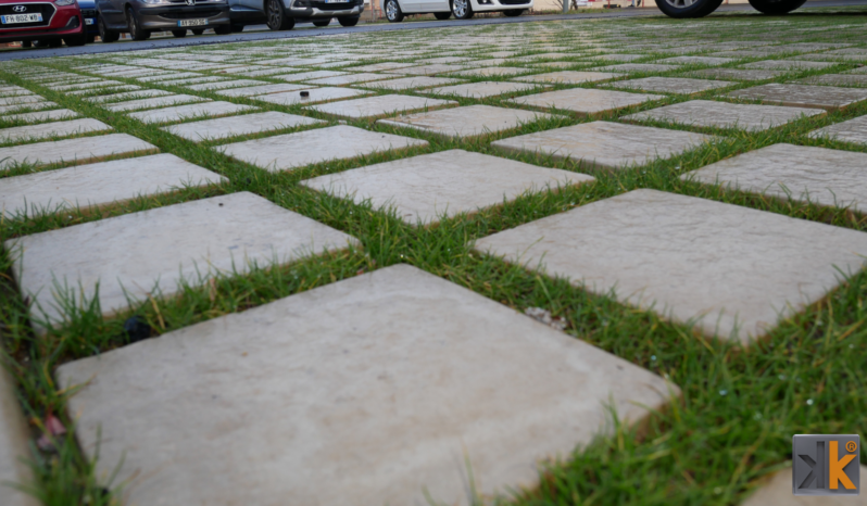 Pavés 20×20 écarteur de 30mm aspect pierre flammée complet